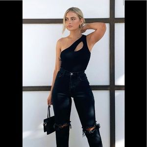 SOLD Ⓜ️🖤Fashion Nova Carlie One Shoulder Bodysuit